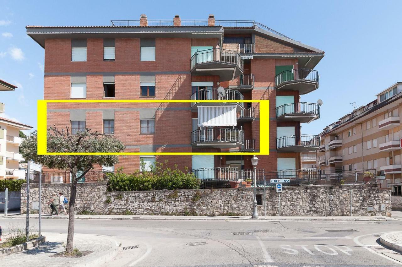 Casa Vacanza Flora Apartment Сперлонга Екстериор снимка