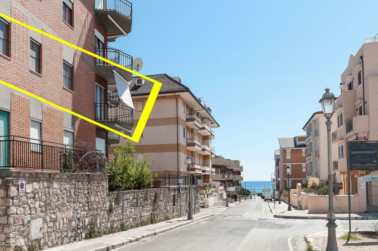Casa Vacanza Flora Apartment Сперлонга Екстериор снимка