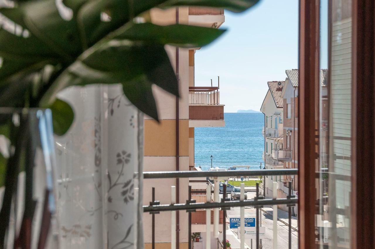 Casa Vacanza Flora Apartment Сперлонга Екстериор снимка