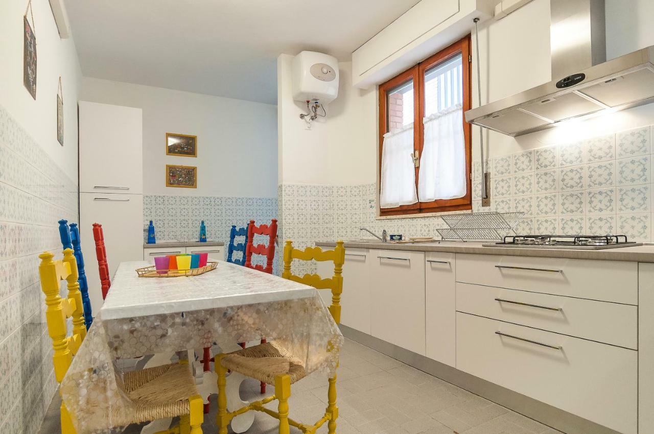 Casa Vacanza Flora Apartment Сперлонга Екстериор снимка